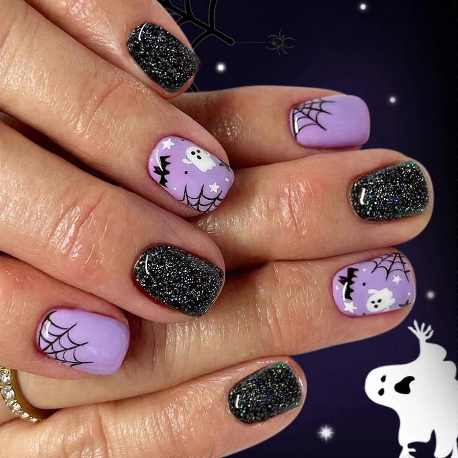 Halloween Nails Art Set 24PCS Cobweb Patter And Shimmering Bat Motifs Press On Short Nails Multicolor