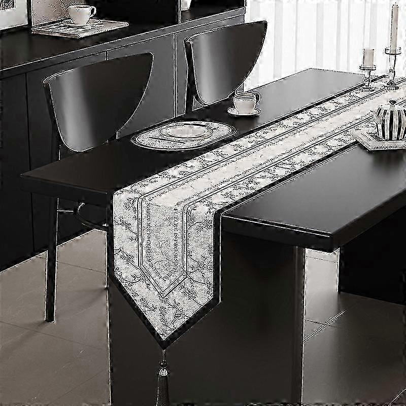 Table Runner French Retro Dining Table Decor-With classic French patterns, it adds romance and elegance to your dining environment.