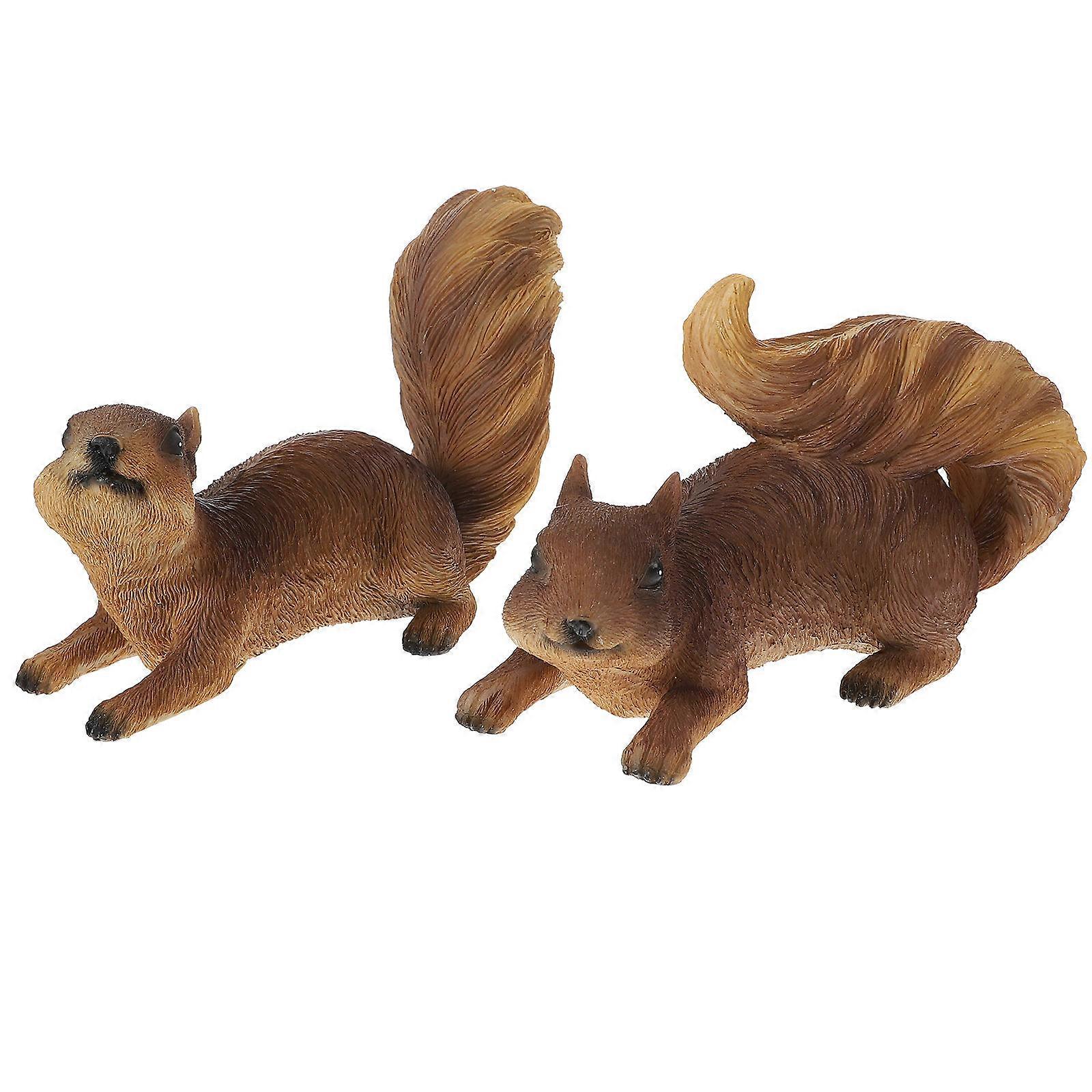2pcs Squirrel Garden Statue Outdoor Durable Animal Decor Charming Ornament Craftsmanship for Nature Lovers