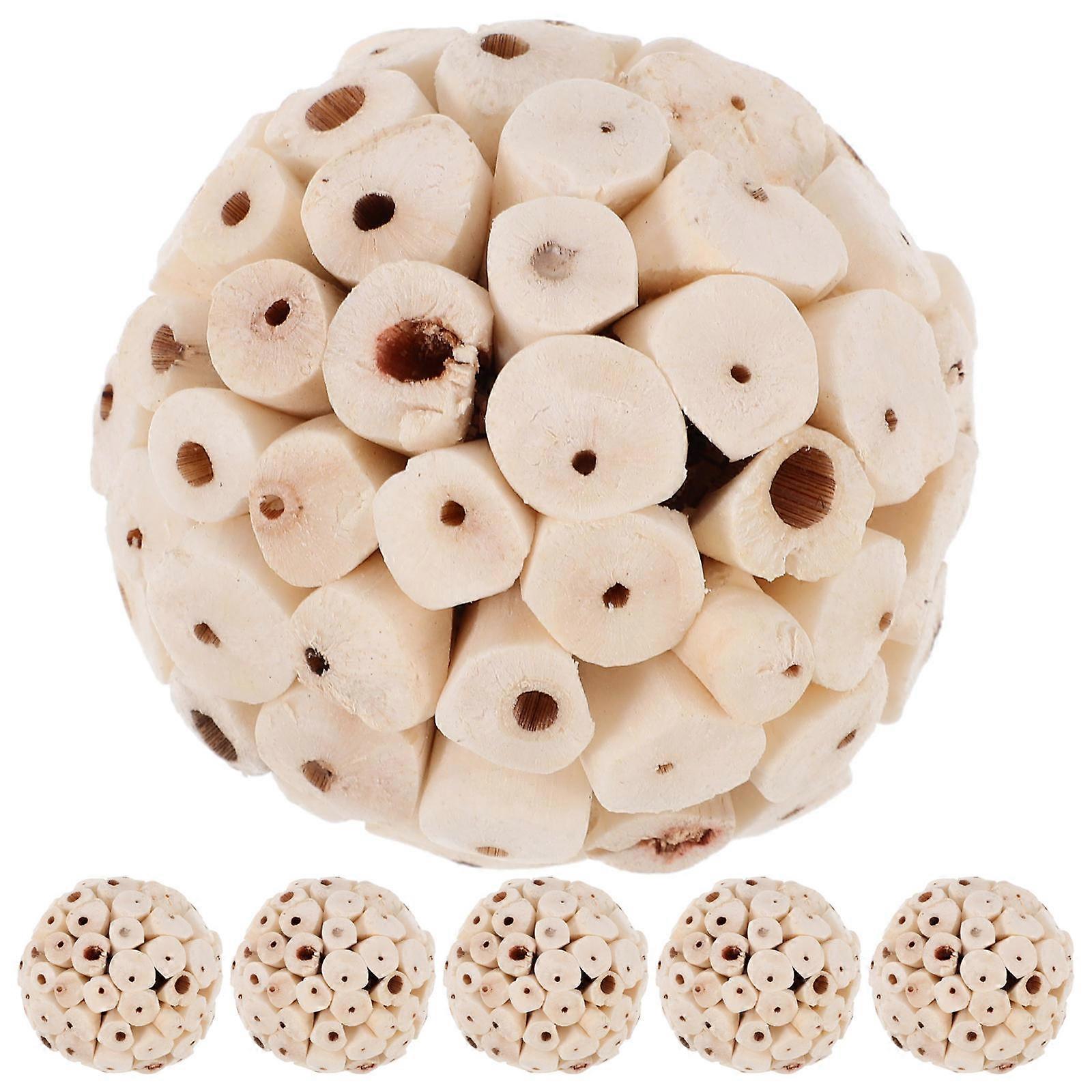 It looks like you're referencing a product listing for **natural edible soft chewing balls** designed for small pets like guinea pigs, rabbits,