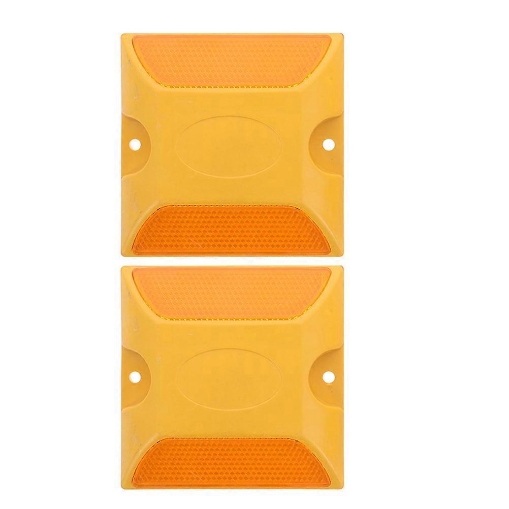 Reusuable Reflective Markers for Versatile Road Applications
