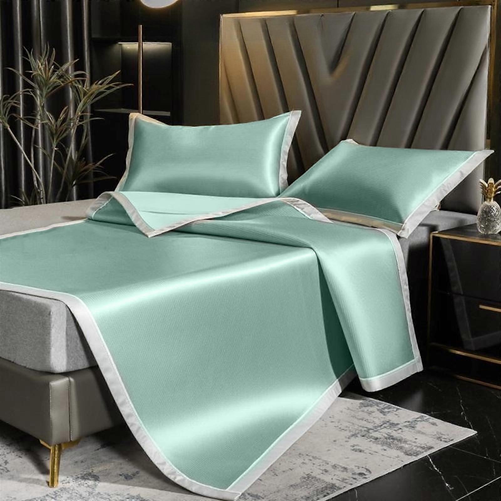 Gnobogi Class A Ice Silk Cool Mat compatible with Summer Sleeping, Machine Washable, Foldable, Ultra Soft Lightweight Quilt