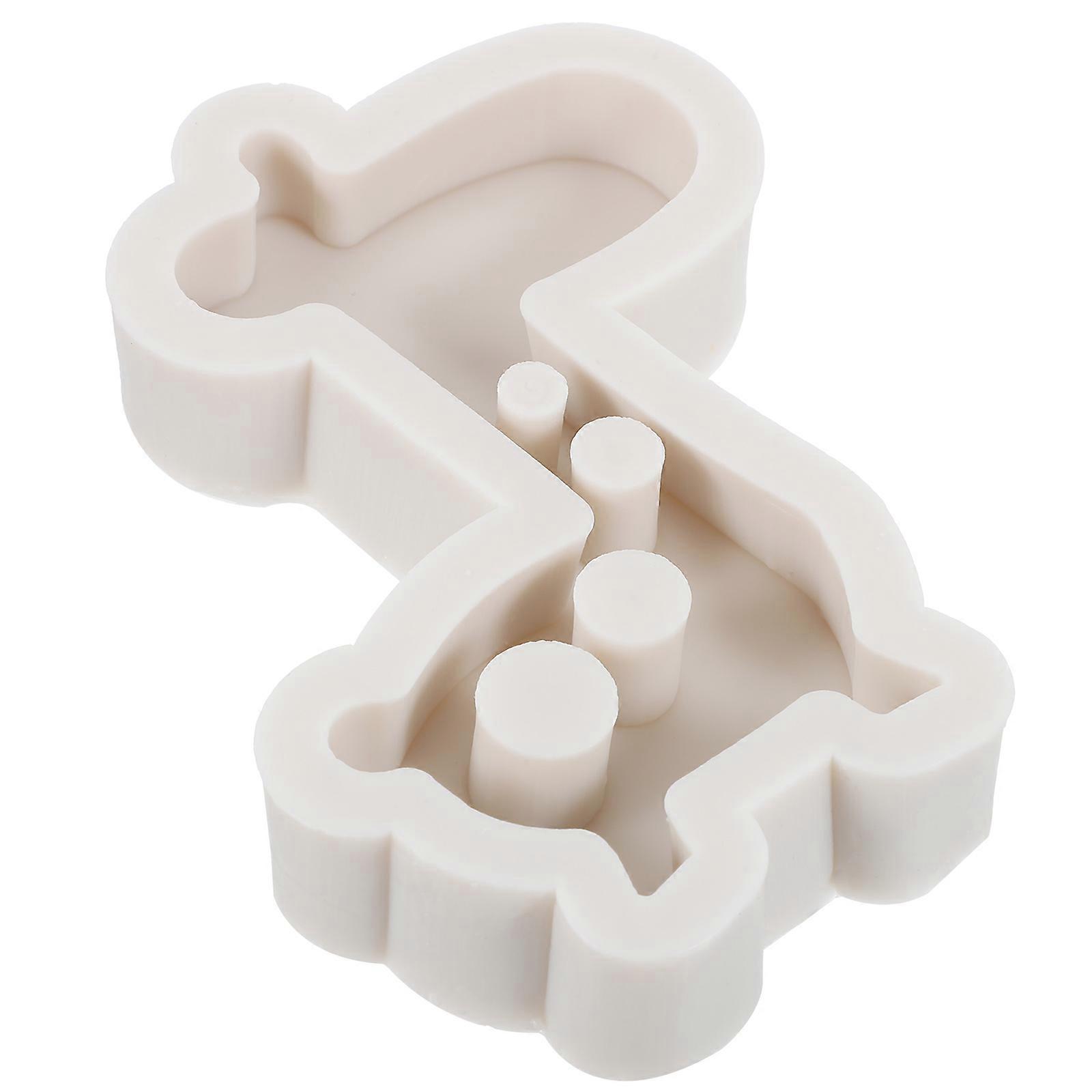 White Silicone Cake Mold Creative Giraffe Design for Cake Making Professional and Personal Use 1pc