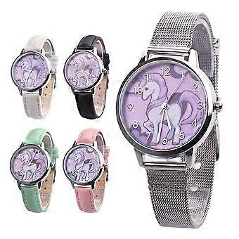 Montre enfant licorne à quartz, idéale pour un anniversaire ou Noël. Forme ronde, design noir. Lot de 1.