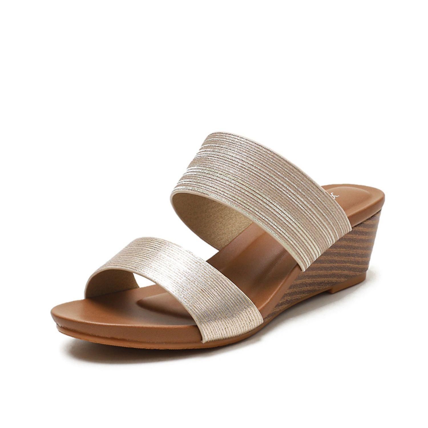 Stil de zână de modă, tocuri înalte cu platformă