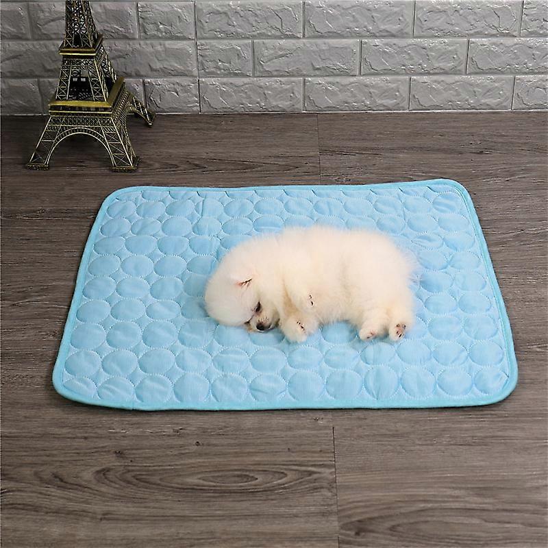 حصيرة تبريد الأليفة بارد الحصير للكلاب والقطط في الهواء الطلق ، والحفاظ على باردة الجليد الحرير حصير النوم للطقس الحار في الصيف