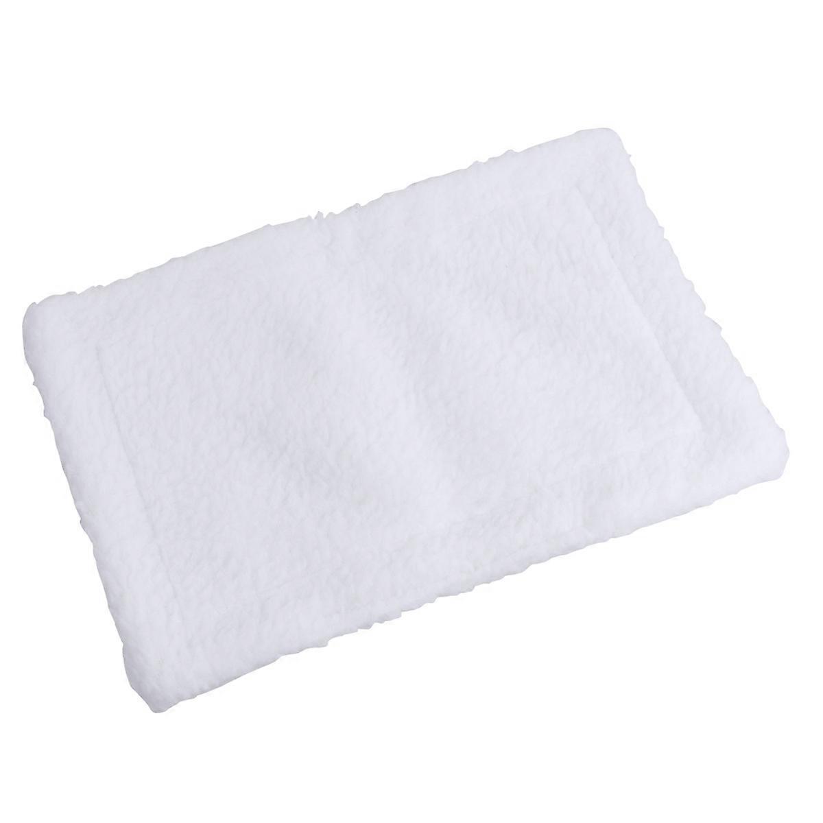Compact Pet Heating Pad – Comfortable Mat for Hamsters, Guinea Pigs & Small Pets, Easy Clean Bedding Solution