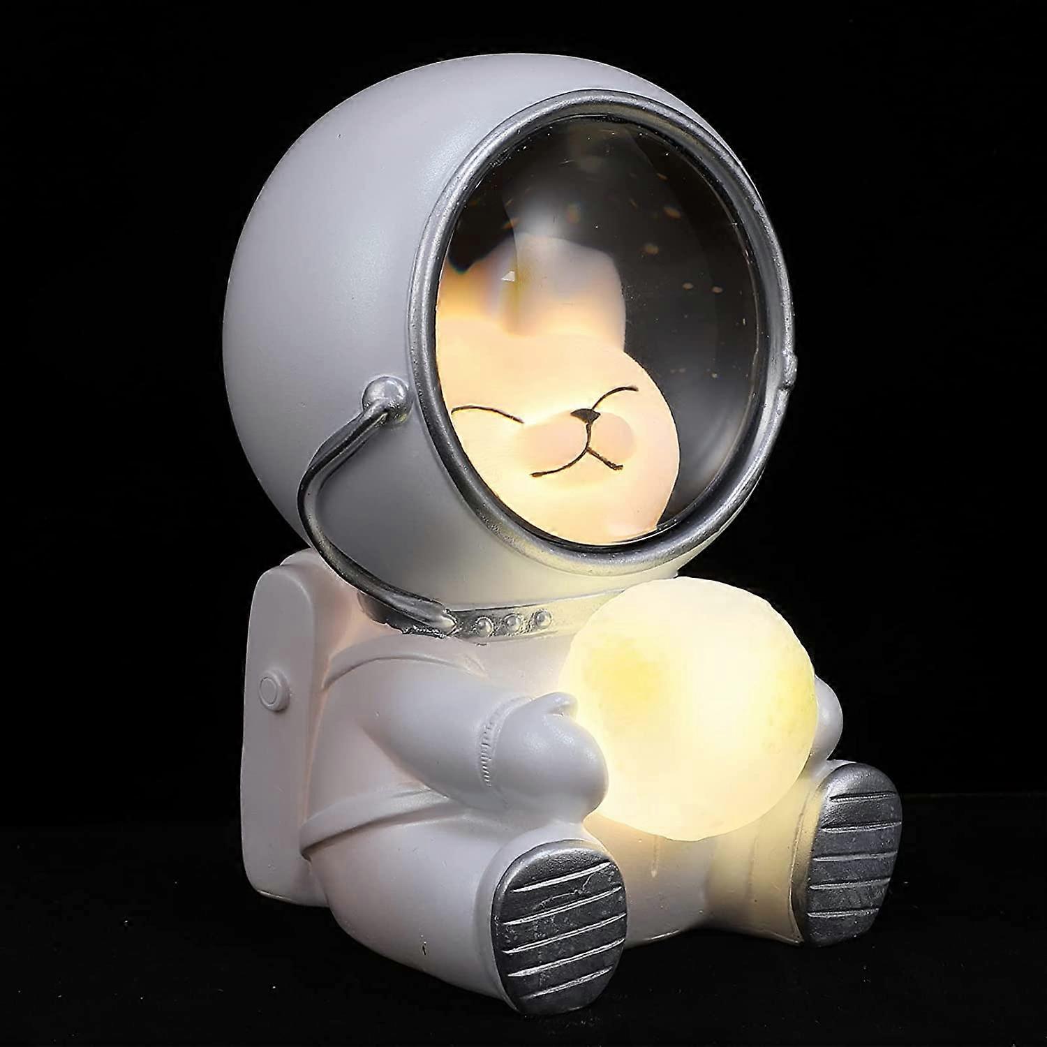 2023 - Cute Spaceman LED Light USB Lamp USB Cat Shaped Astronaut Table Lamp Small Day Night Desk Decoration