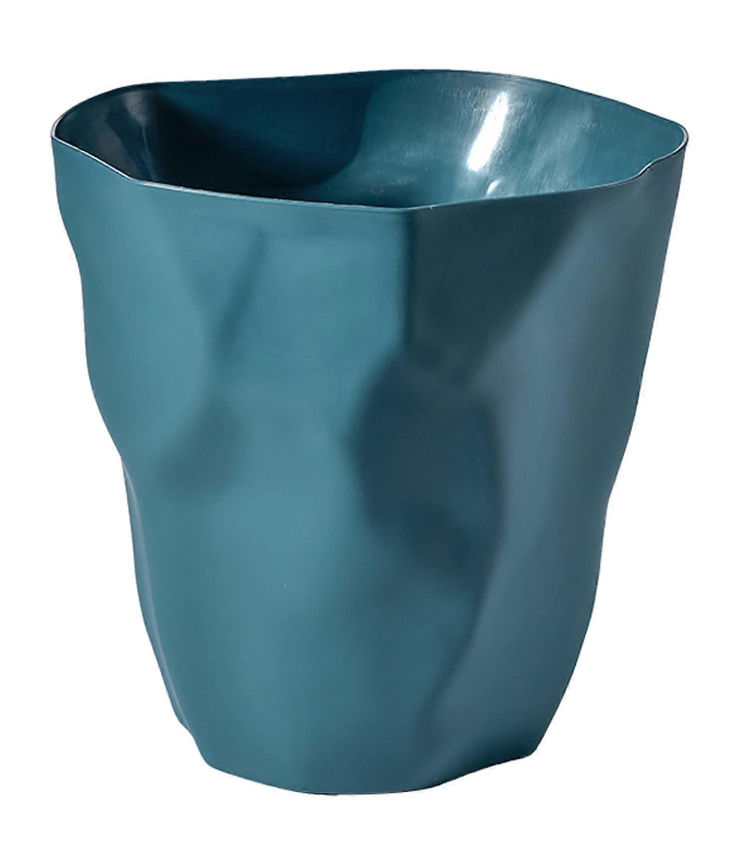 Small plastic crinkle trash can for bedroom 4 gallon