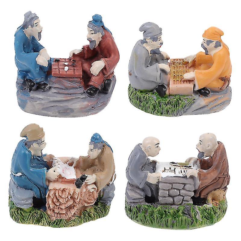 4pcs Small Figure Models