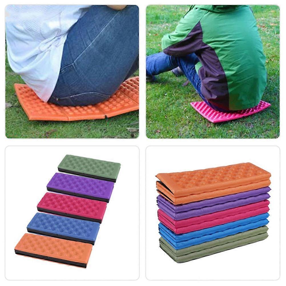 Portable Outdoor Mat with Water Repellent Coating for Sitting on Grass or Sand