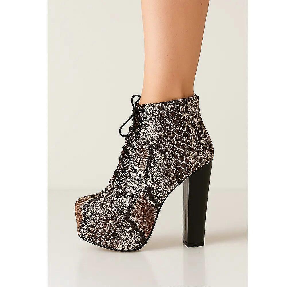 Bottines marron à plateforme et lacets