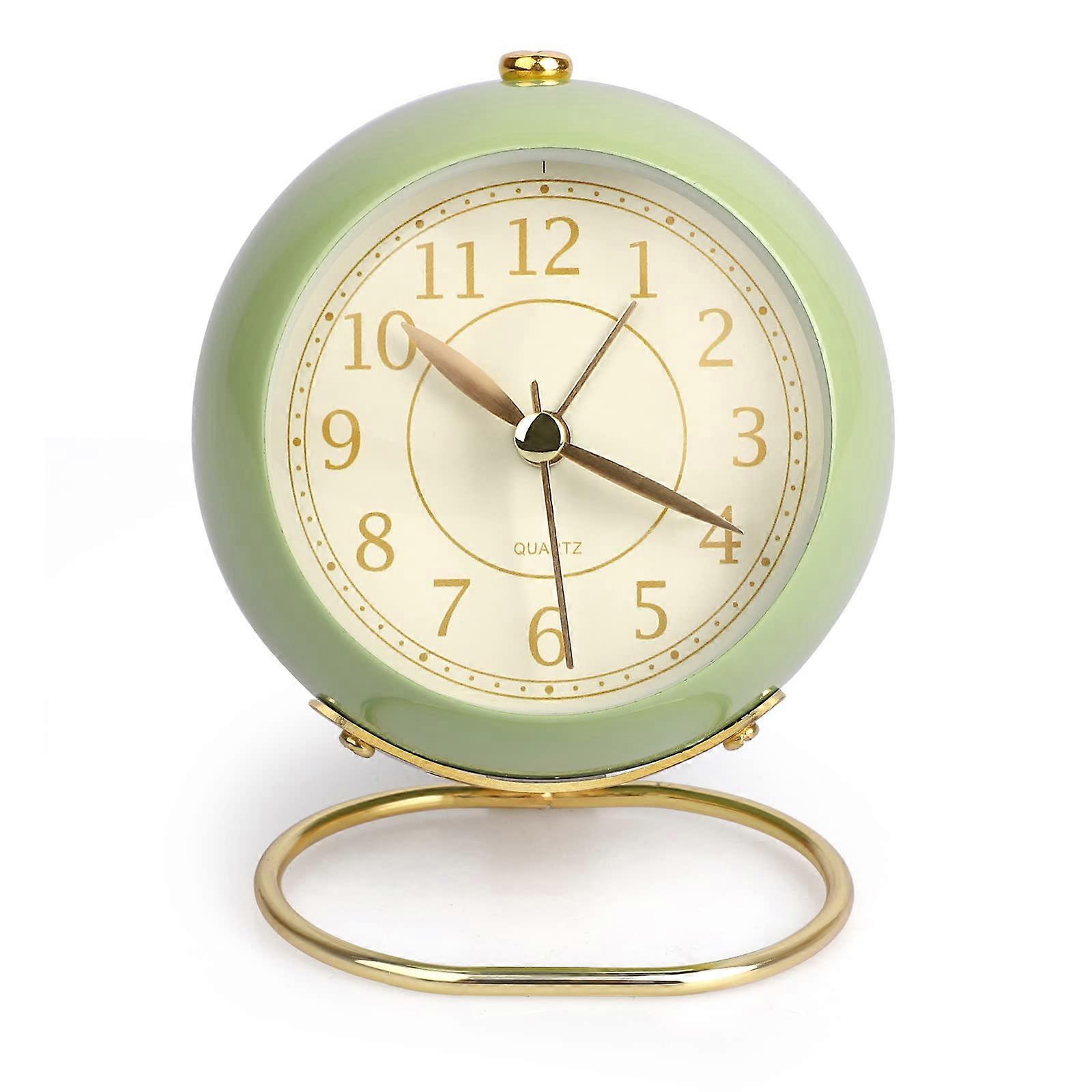 Silent Alarm Clock Bedside, Alarm Clock Bedside Standing Clock Non-Ticking Battery Powered Analogue Retro Alarm Clock