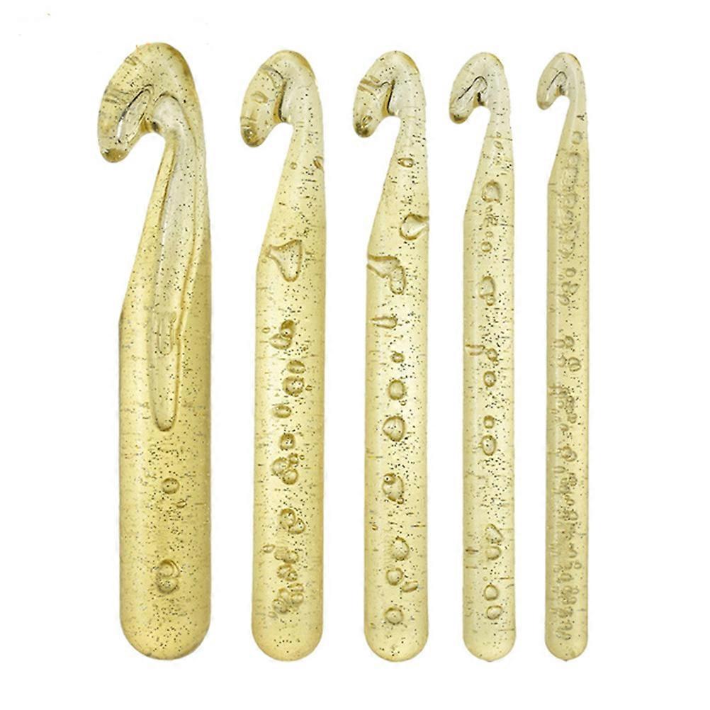 Golden Plastic Carpet Crochet Hooks Set Convenient for DIY Knitting Lovers 5pcs Sizes Marked