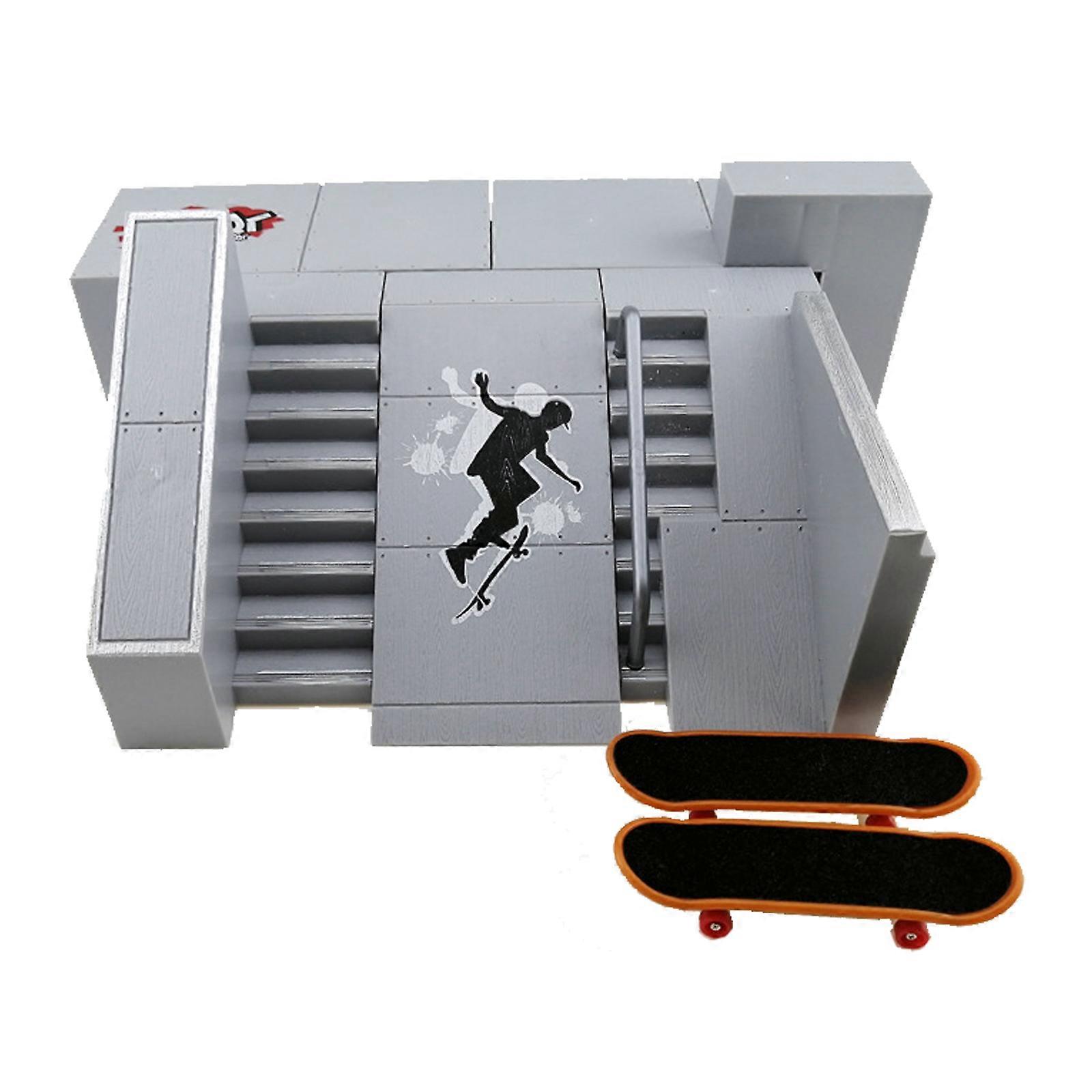 TechDeckポータブル教育玩具用の子供用シミュレートされた指板/バイク