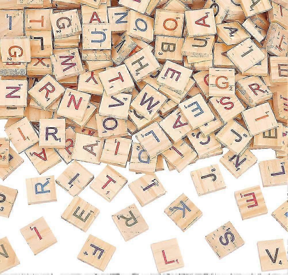 300PCSカラフルな木製の文字タイルランダム混合大文字の文字ウッドカラフルなスクラブルタイル文字タイルアルファベットコースターを作るための木製のピースと