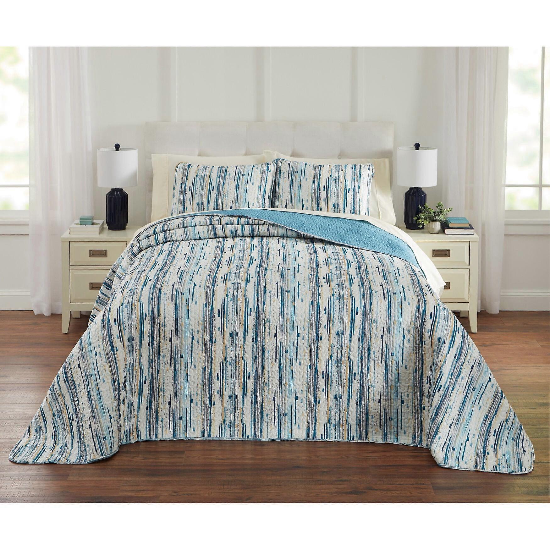 BrylaneHome Bedding BH Studio Reversible Two-Tone Ultra Soft Quilted Bedspread