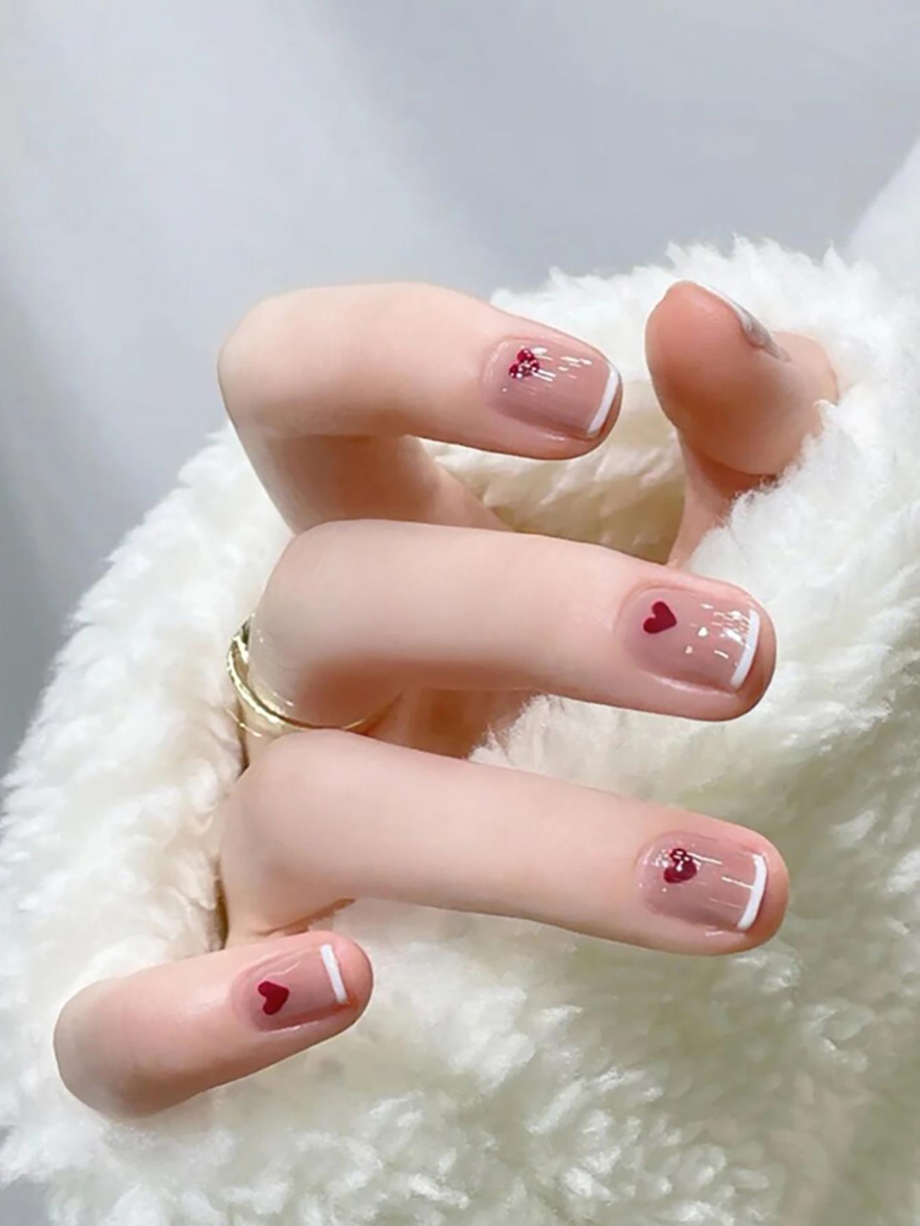 Short Artificial Nails With Heart Printed Full Cover Sweet & Charming Reusable False Nails Full Cover False Nails