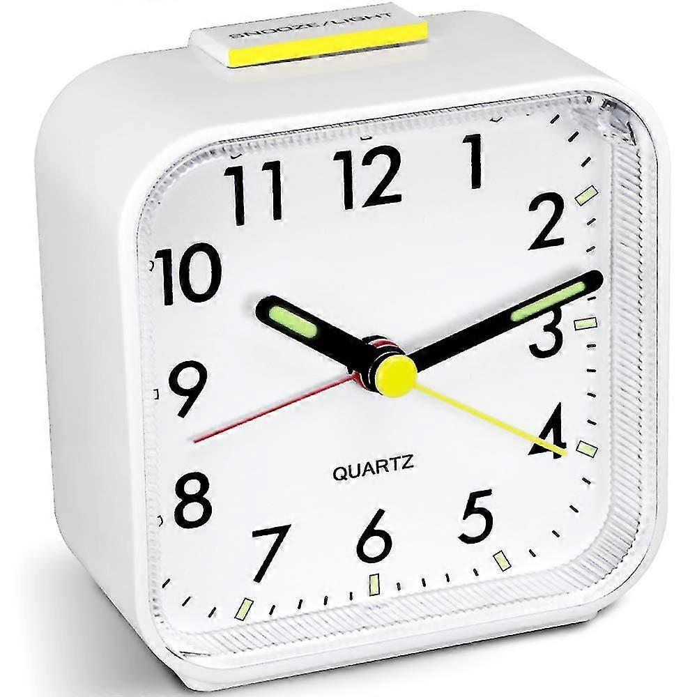 Silent Alarm Clock Battery Powered Non Ticking Bedside Clocks Large Display Basic Bedroom Clock Snooze Night