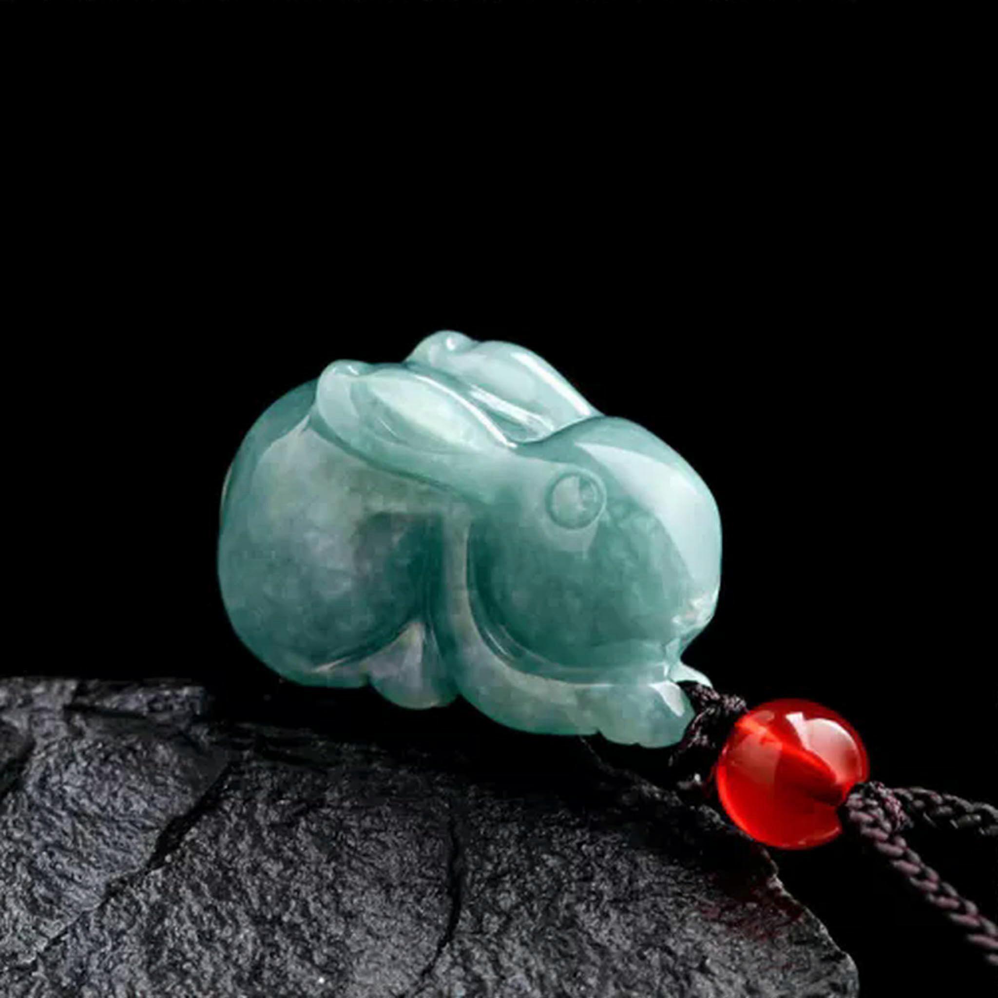 Authentic natural green jadeite jade pendant with rabbit motif, Grade A, 6 g