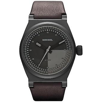 Diesel Men Quartz Analog Man Watch with Cowhide Bracelet DZ1560