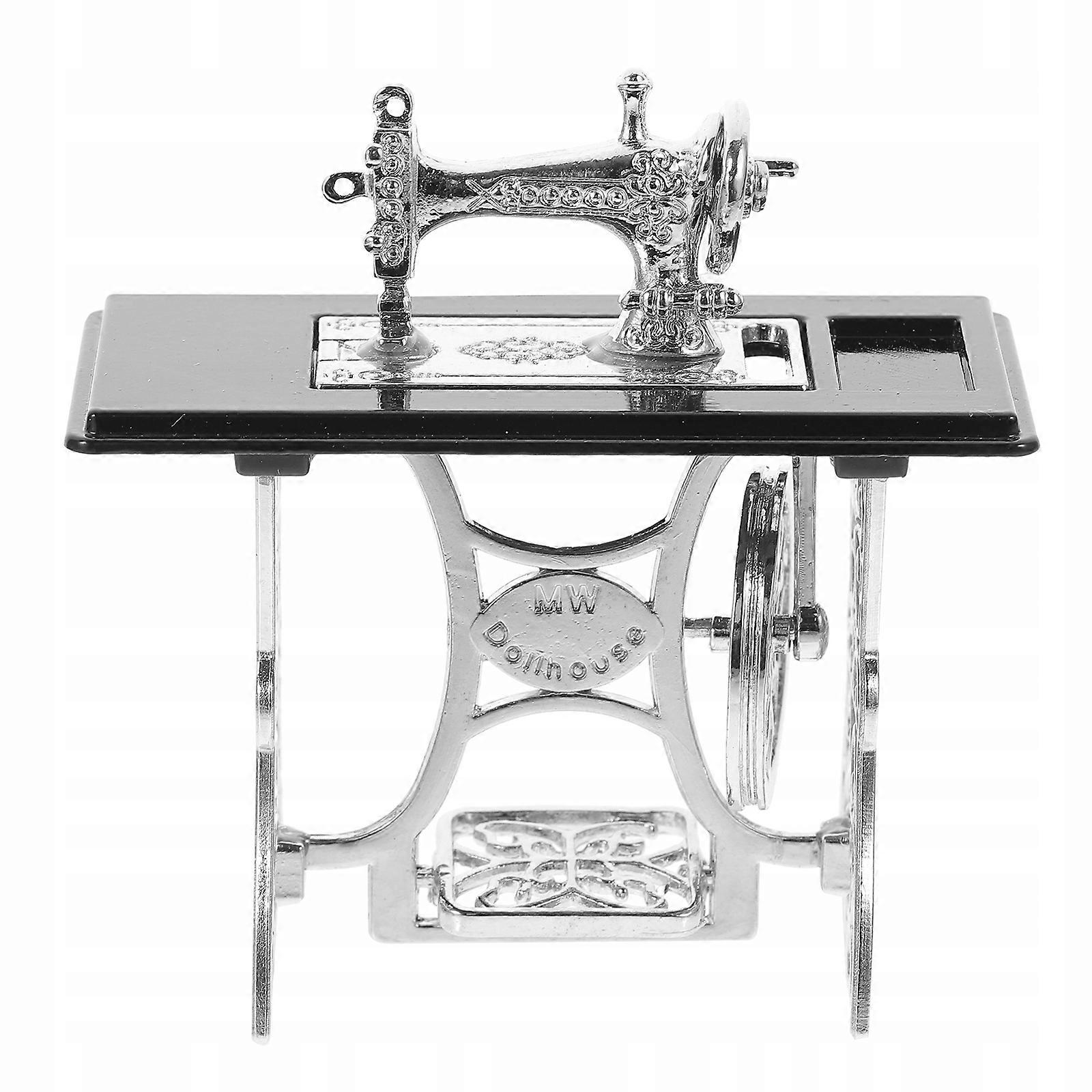Doll House Sewing Machine Old-fashioned Sewing