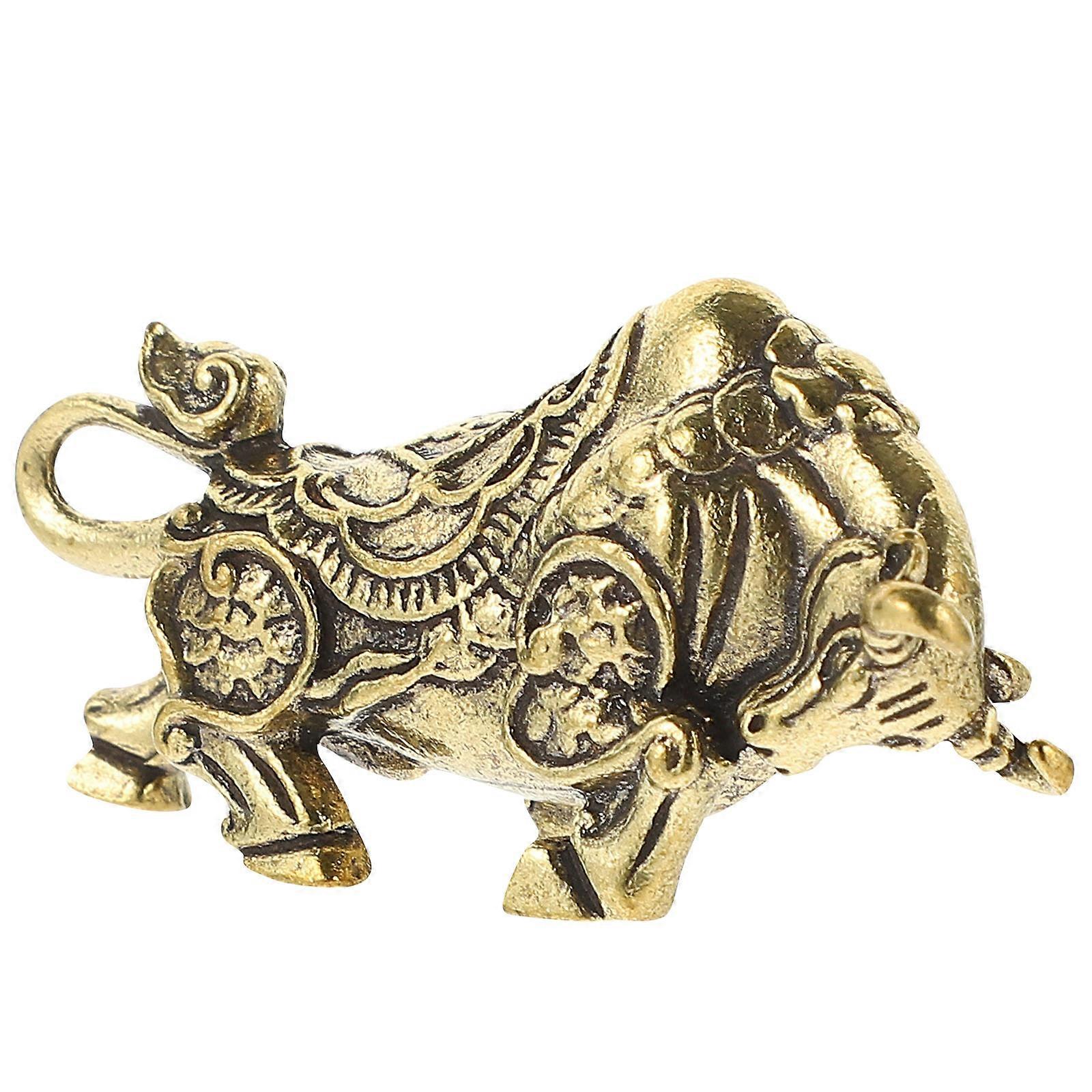 Retro Brass Keychain Pendant – Unique Decorative Cow Keyring for Home or Office – Stylish Adornment with Fine Craftsmanship