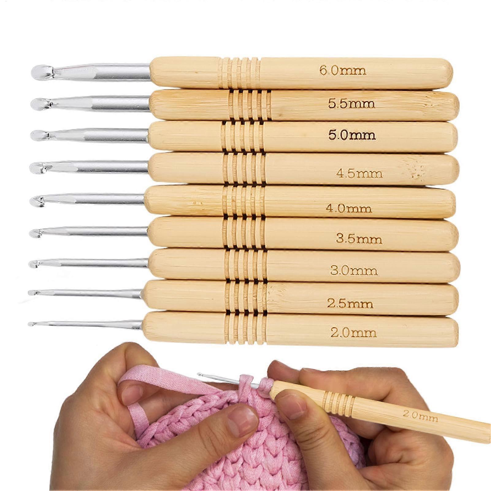 Crochet Hook Set with Ergonomic Grip and Numbered Sizes, Aluminum Hooks for Beginners Knitting