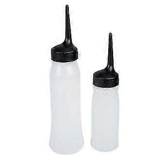 Set van 2 stuks: plastic applicatorflessen van 240 ml en 120 ml met maatverdeling voor haarolie, geschikt voor salon- en thuisgebruik. Puntige tip voor nauwkeurige applicatie.