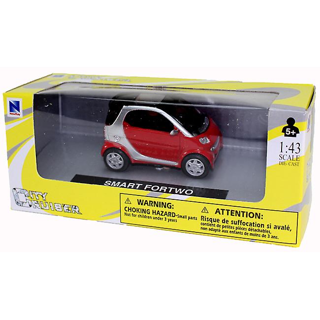 NewRay Toys Die-Cast Red SMART FORTWO 1:43 Scale