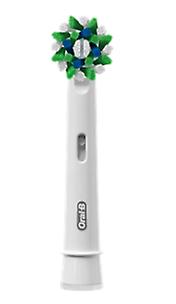 Oral-B CrossAction Toothbrush Head with Clean Maximiser - 1 Unit