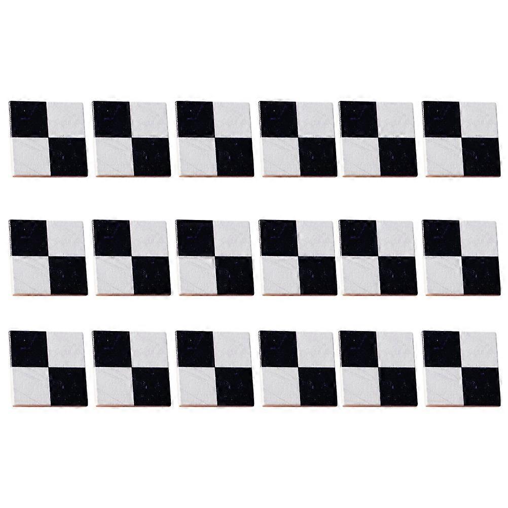 DIYドールハウスフロア用18個のミニ市松模様の床タイルキッチン、バスルーム、リビングルームの装飾用の黒と白のパターン