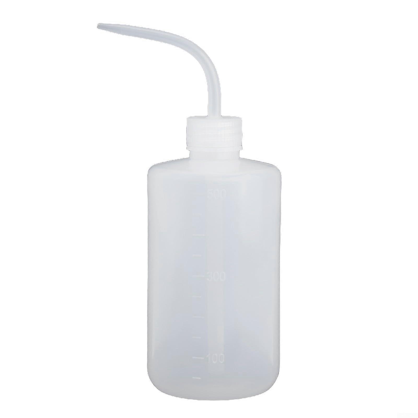 Plastic bottles with control functions, perfectly suitable for various household tasks (500 ml).