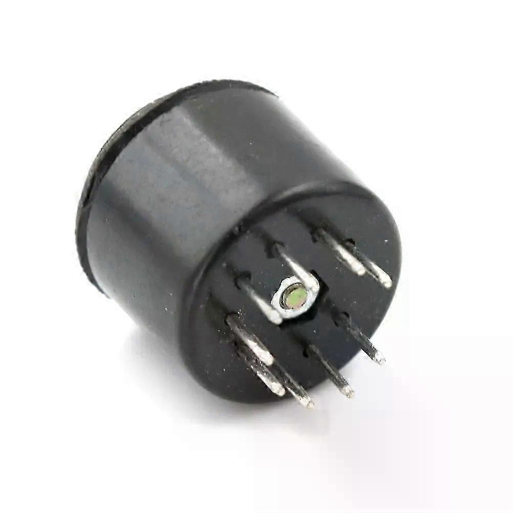 One 9-pin bakelite vacuum tube socket, compatible with 12AX7, 12AU7, ECC82, and ECC83 amplifiers.