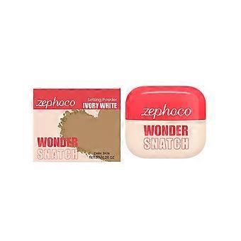La cipria fissante waterproof Zephoco (tonalità per pelli scure) è delicata, leggera e setosa, fissa il trucco con una texture opaca sul viso.