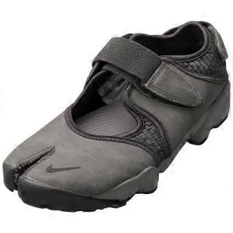 Nike Air Rift Womens Walking Sandals in Ash