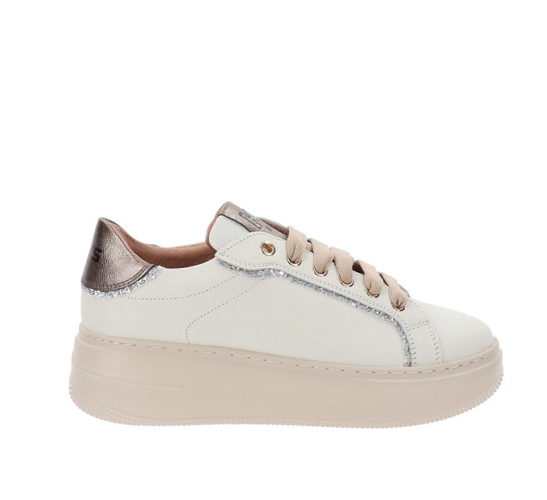 Tênis de Couro para Mulheres Keys Shoes com Fechamento de Cadarço K11213