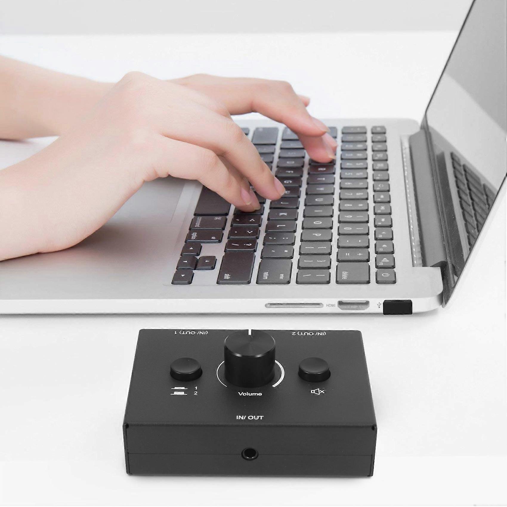 3.5mm Audio Switcher 2 Input 1 Output/1 Input 2 Output Audio Splitter Box