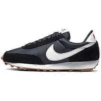 Nike Daybreak - Naisten CK2351-001 - Mustat Juoksukengät