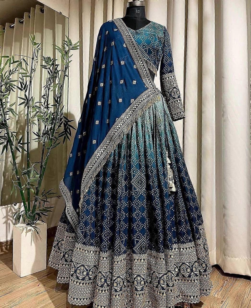 Fab Zone 派对穿着美丽的 Lehenga Choli 和花式 Dupatta 女士