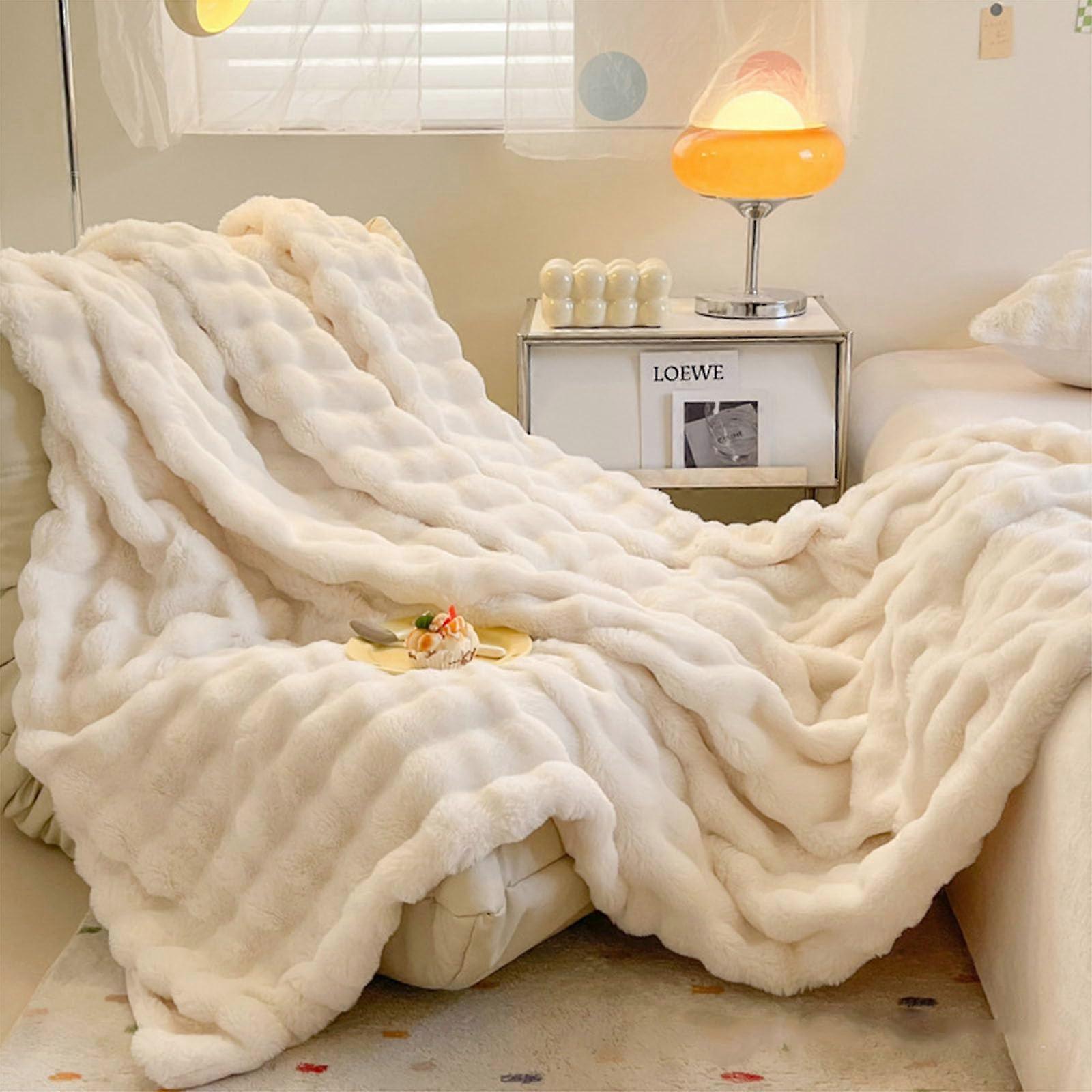 Large Soft Fleece Throw Blanket, Warm Polyester Winter Blanket for Bed and Sofa, Casual 180x200cm, Model 001