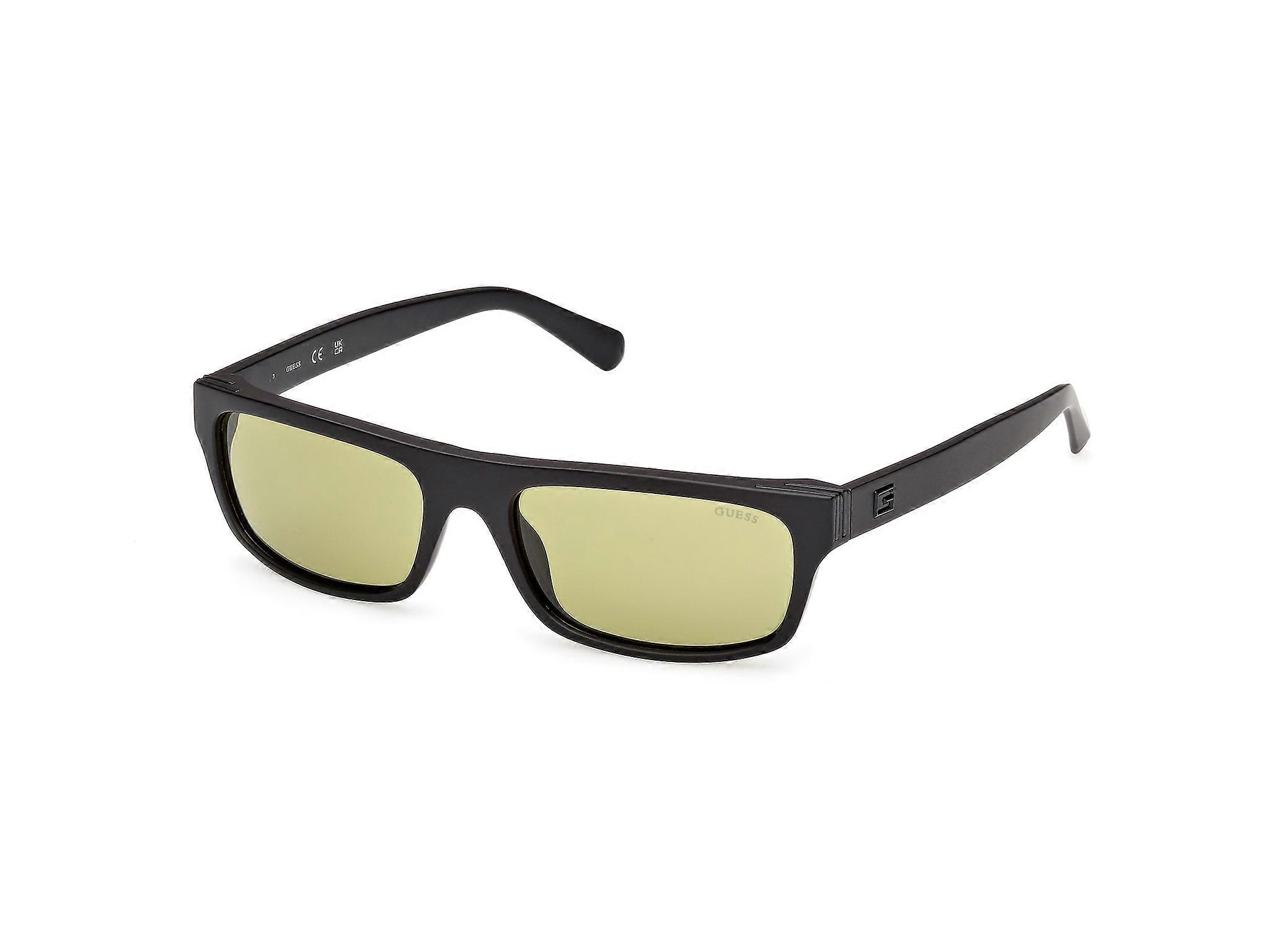 Sunglasses Guess GU00276 02N matte black 57/18/145 MAN