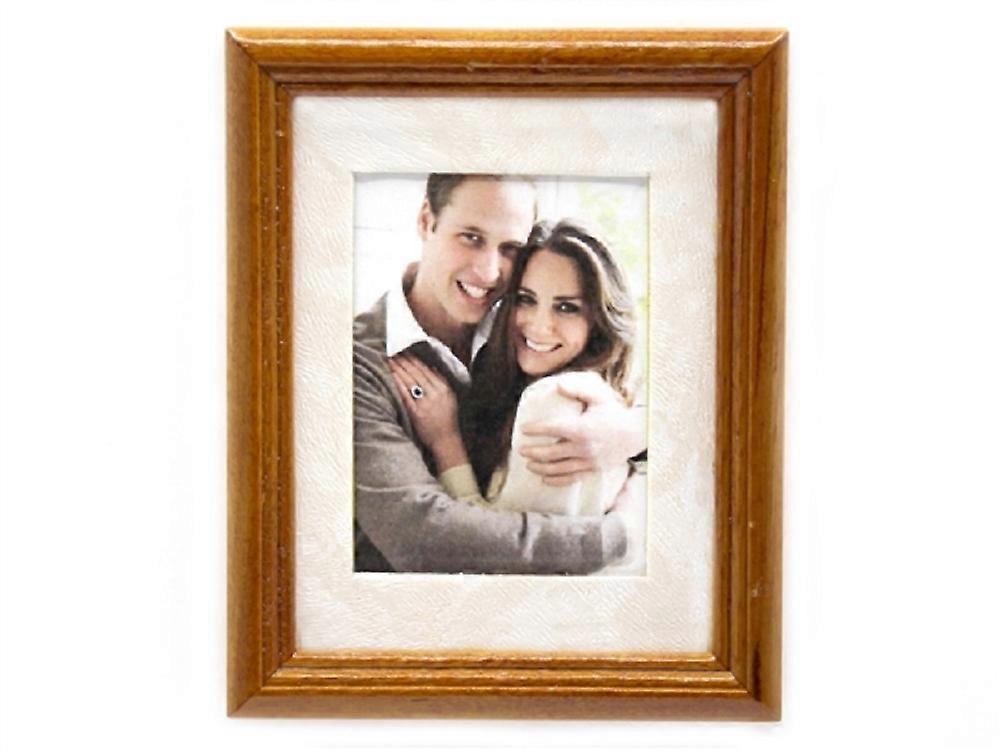 בית הבובות רויאל ארוסים תמונה ציור אגוז מסגרת מיניאטורי אביזר