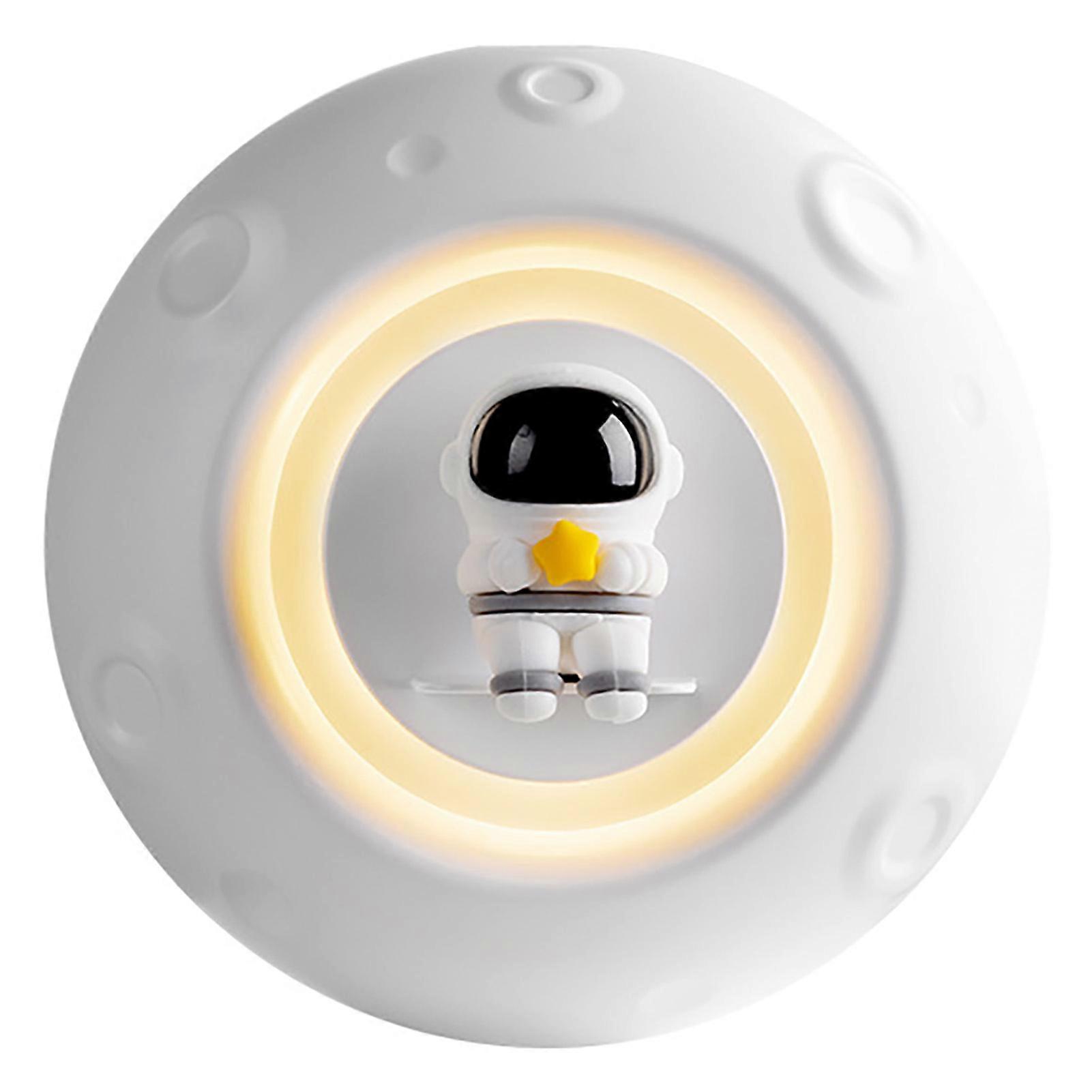 Essential Oil Diffuser Aromatherapy Diffuser with Humidification Timing Scent Diffuser with Astronaut Shaped Night Light White