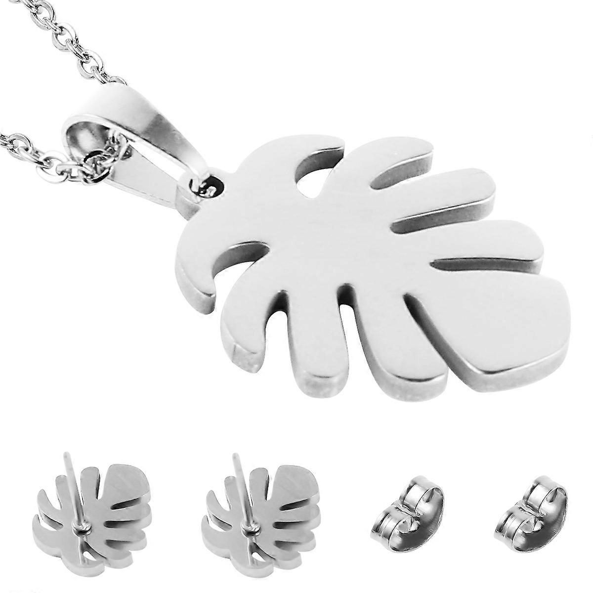 Stylish Palm Leaf Ornaments Set Complementing Various Attires