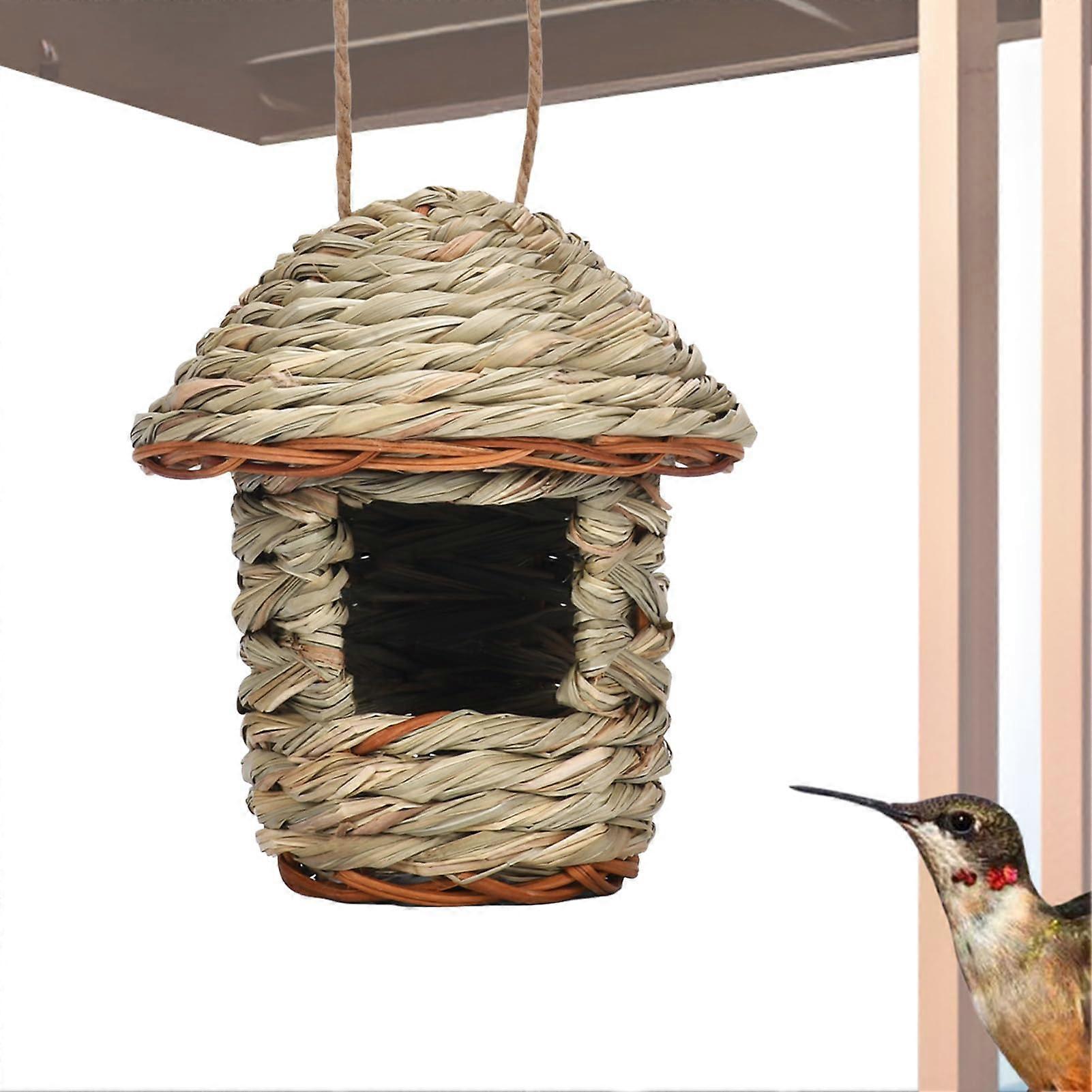 Handwoven hummingbird houses, straw nests for birds Artificial bird nesting grass