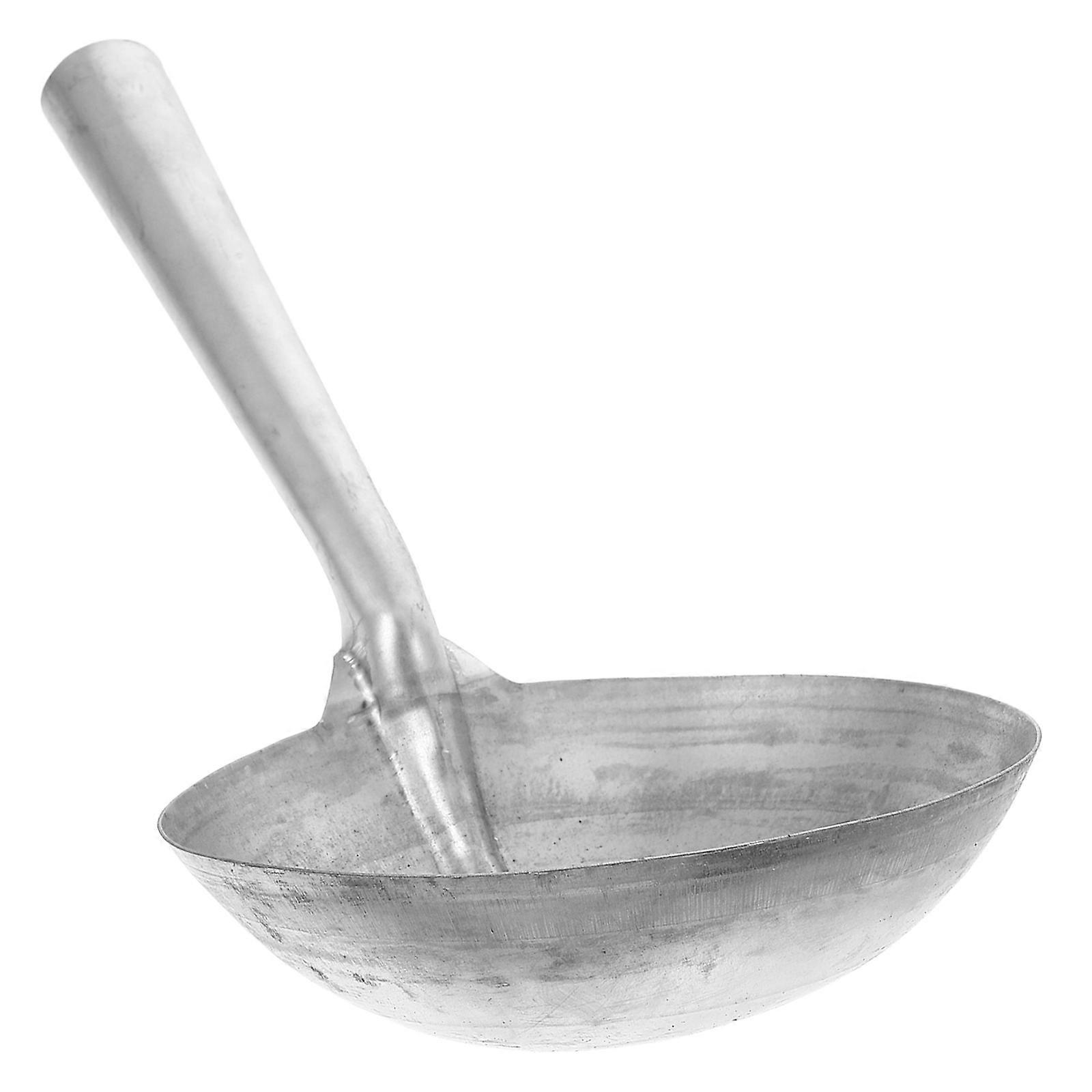 Iron Water Scoop Round Shape for Farm Use Silver Color Feeding Function 1Set