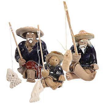 Miniatura de pescador em cerâmica para decoração de aquário ou mesa.