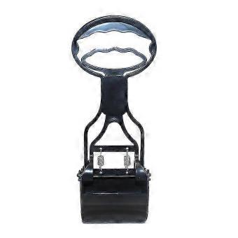 One-Handed Spring Action Dog Scoop