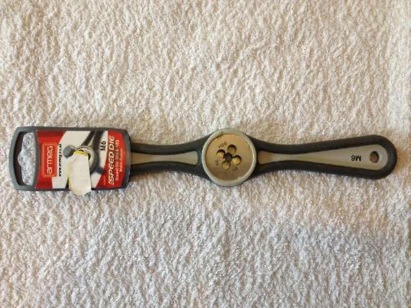 Armeg M8 Round-Die Stock HSS Metric Course Guide